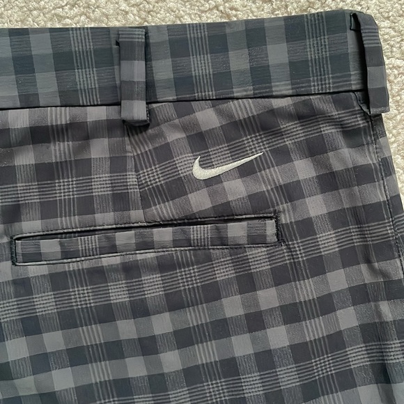 Nike Golf Dri-Fit shorts - Picture 6 of 7